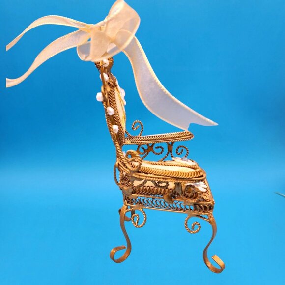 Victorian Gold French Provincial Floral Chair Ornament Pearl Beads Tulle Ribbon - Picture 4 of 8